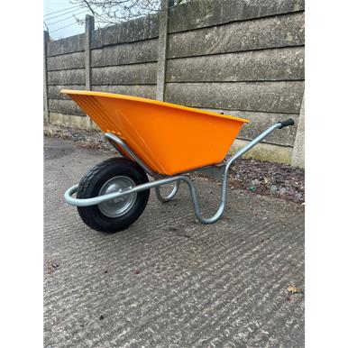 Challenger Wheelbarrow Heavy Duty HDPE Pan and Pneumatic Tyre