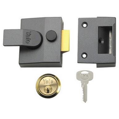 Yale B-85-DMG-PB-40 Deadlocking Nightlatch Brass 40mm (Boxed)